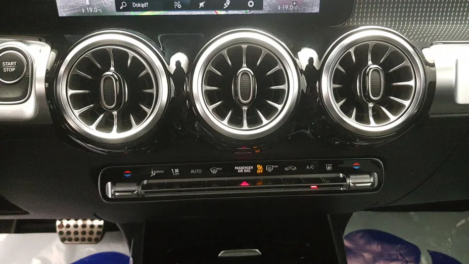 MERCEDES-BENZ EQB EQB 250 66.5kWh AMG