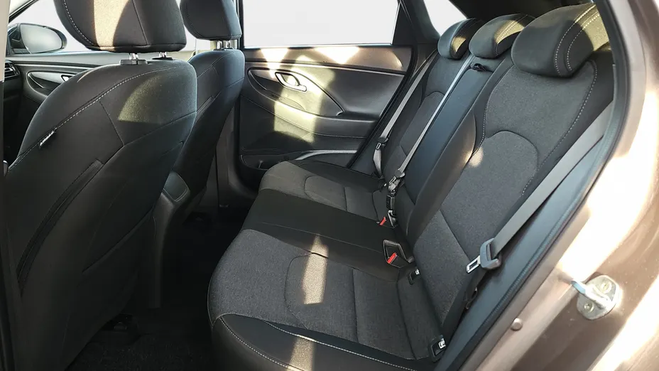 HYUNDAI i30 i30 1.0 T-GDI Smart