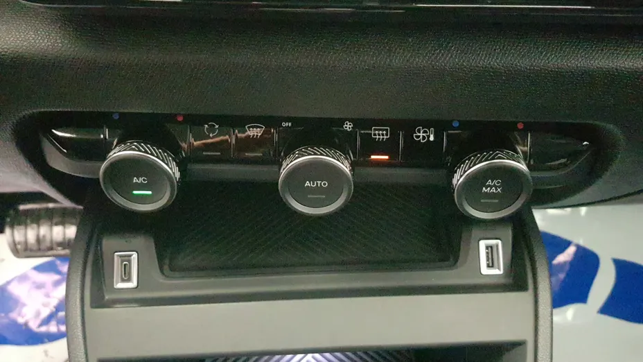 CITROEN C4 e-C4 EV136 50kWh Shine