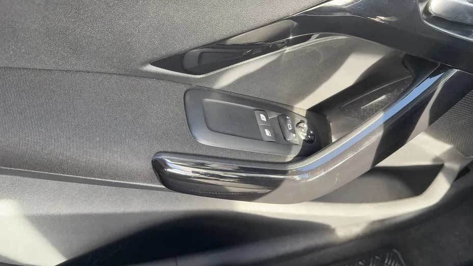 PEUGEOT 208 208 1.2 PureTech Active