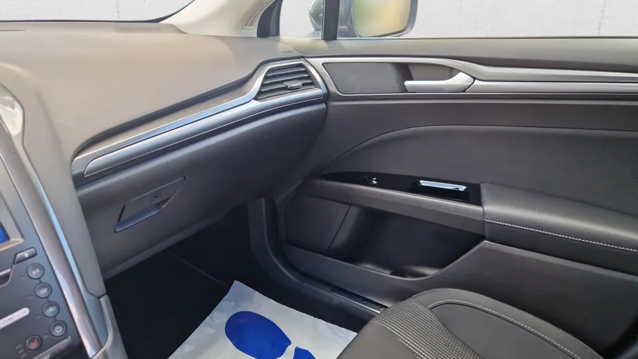 FORD Mondeo Mondeo 2.0 Hybrid Titanium