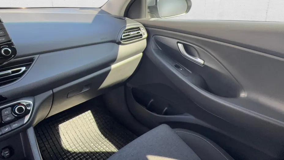 HYUNDAI i30 i30 1.5 DPI Smart