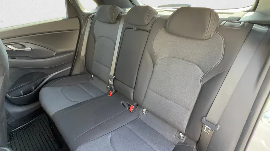 HYUNDAI i30 i30 1.5 DPI Smart