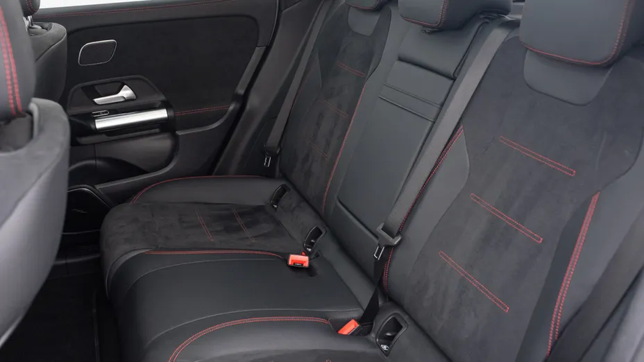 MERCEDES-BENZ EQA EQA 250 66.5kWh AMG Line