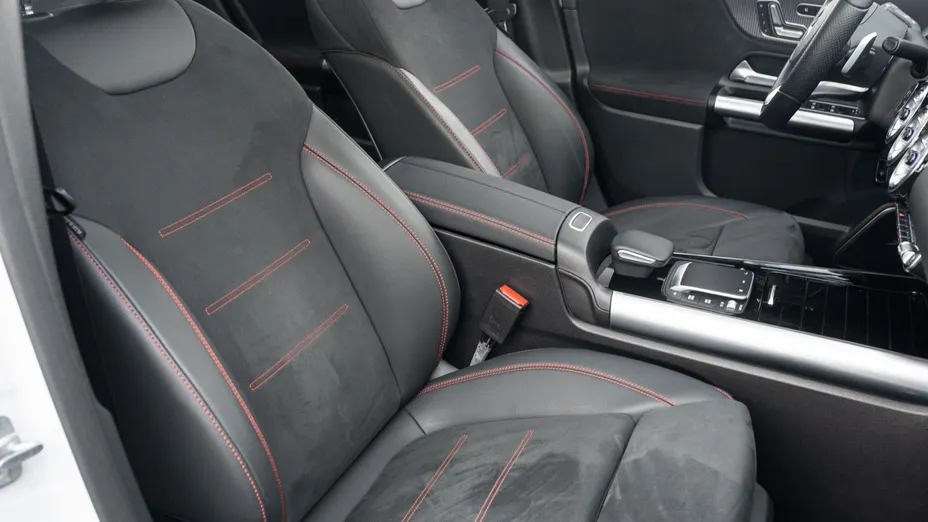 MERCEDES-BENZ EQA EQA 250 66.5kWh AMG Line