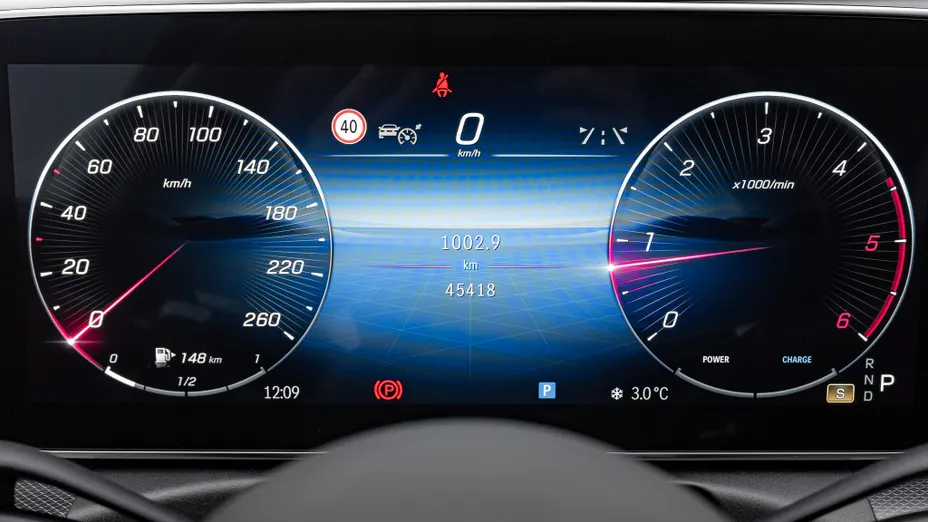 MERCEDES-BENZ C Klasa C 220 d mHEV 4-Matic AMG
