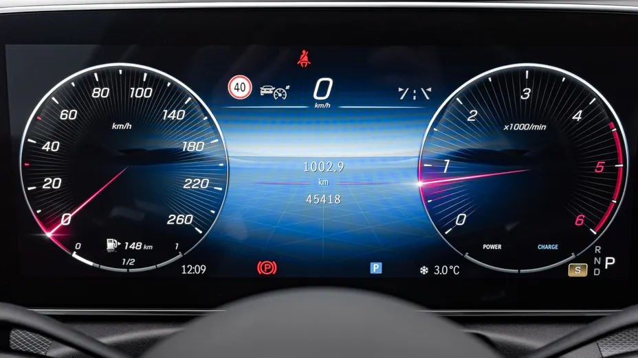 MERCEDES-BENZ C Klasa C 220 d mHEV 4-Matic AMG