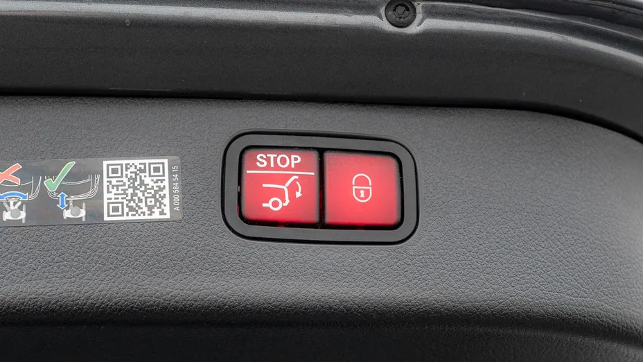 MERCEDES-BENZ C Klasa C 220 d mHEV 4-Matic AMG