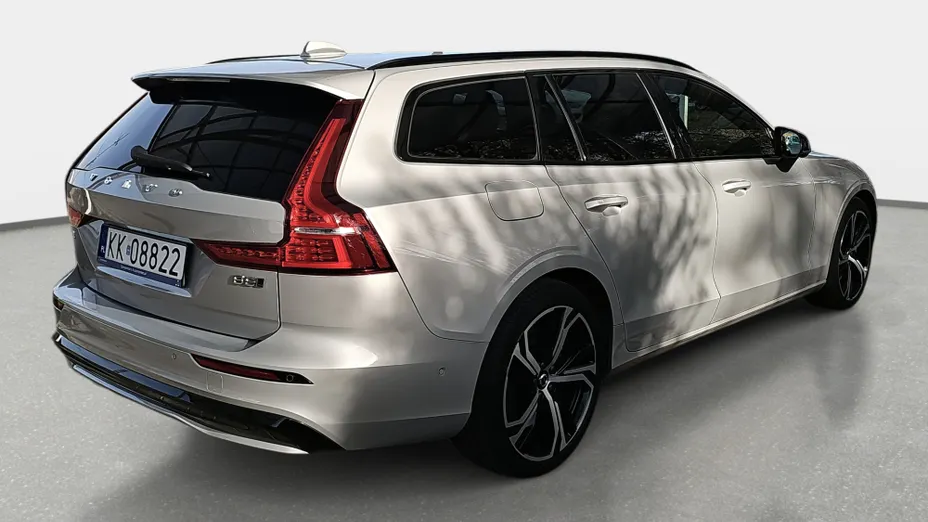 VOLVO V60 V60 B5 B AWD Plus Dark aut
