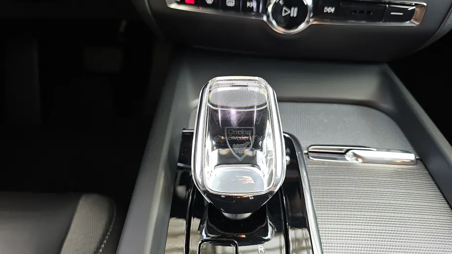 VOLVO V60 V60 B5 B AWD Plus Dark aut