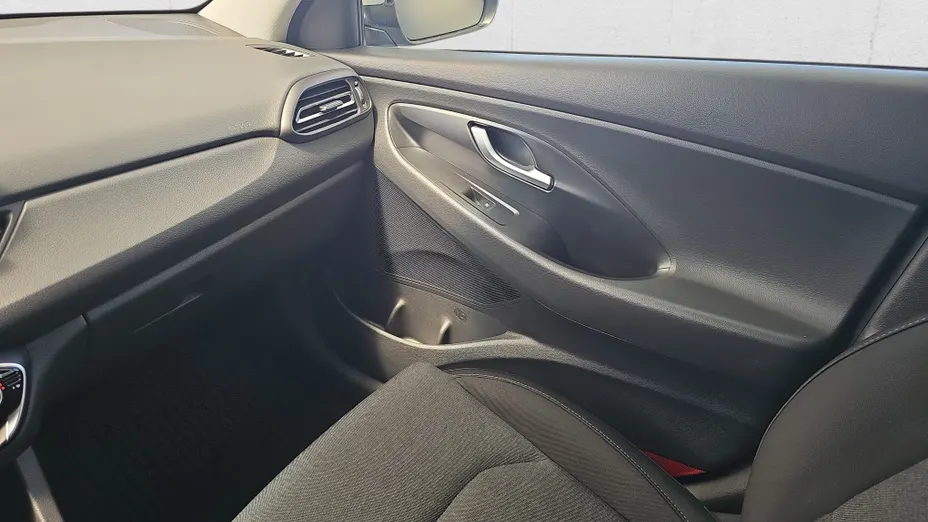 HYUNDAI i30 i30 1.5 DPI Smart