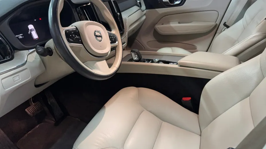 VOLVO XC60 XC60 B5 B AWD Core aut