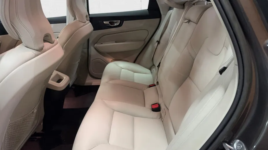 VOLVO XC60 XC60 B5 B AWD Core aut