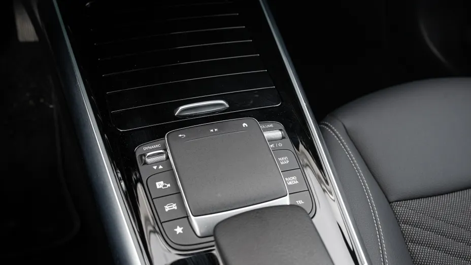 MERCEDES-BENZ EQA EQA 250 66.5kWh Progressive