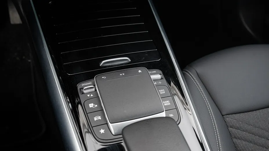 MERCEDES-BENZ EQA EQA 250 66.5kWh Progressive