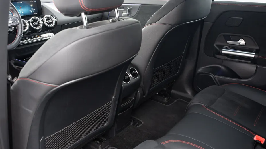 MERCEDES-BENZ EQA EQA 250 66.5kWh AMG Line