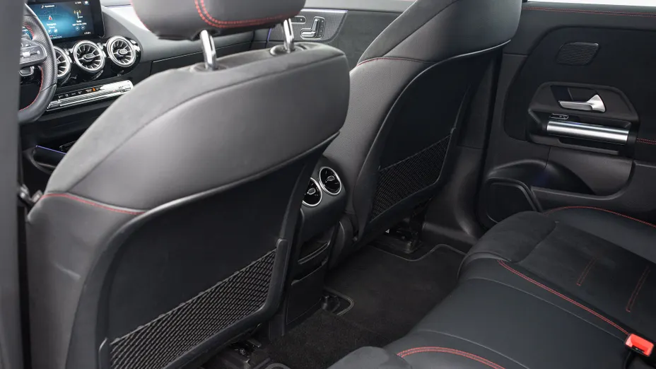 MERCEDES-BENZ EQA EQA 250 66.5kWh AMG Line