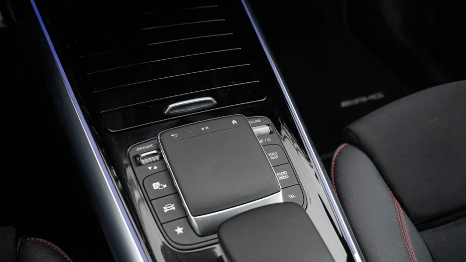 MERCEDES-BENZ EQA EQA 250 66.5kWh AMG Line