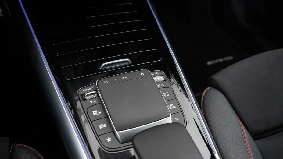 MERCEDES-BENZ EQA EQA 250 66.5kWh AMG Line
