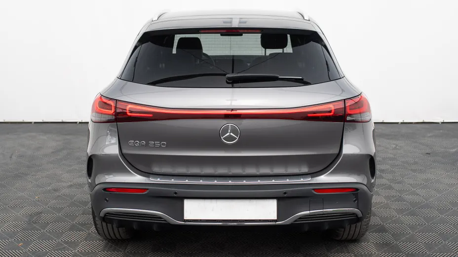 MERCEDES-BENZ EQA EQA 250 66.5kWh AMG Line