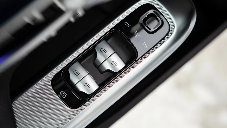 MERCEDES-BENZ E Klasa E 220 d mHEV 4-Matic AMG 9G-Tronic