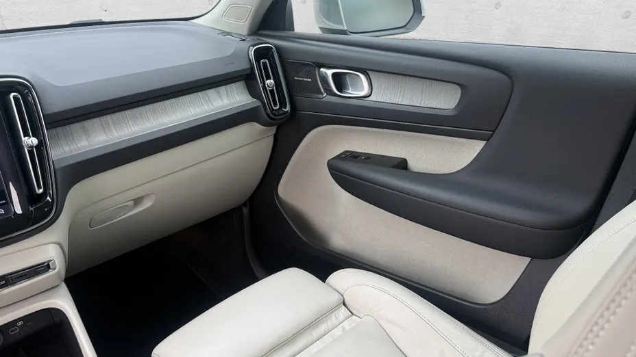 VOLVO XC40 XC40 B3 Plus Bright aut