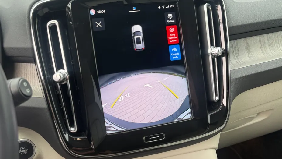 VOLVO XC40 XC40 B3 Plus Bright aut