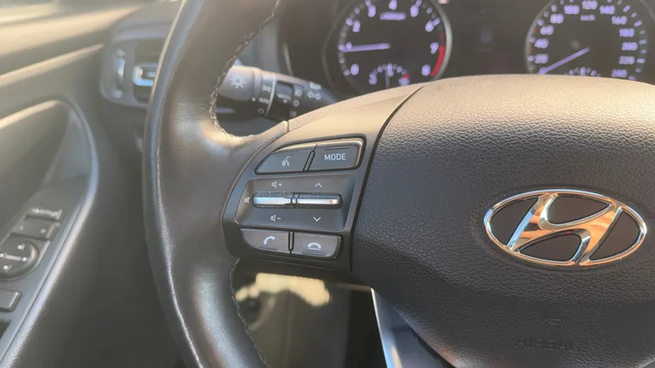 HYUNDAI i30 i30 1.0 T-GDI Smart