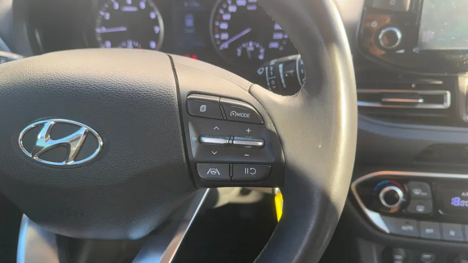 HYUNDAI i30 i30 1.0 T-GDI Smart