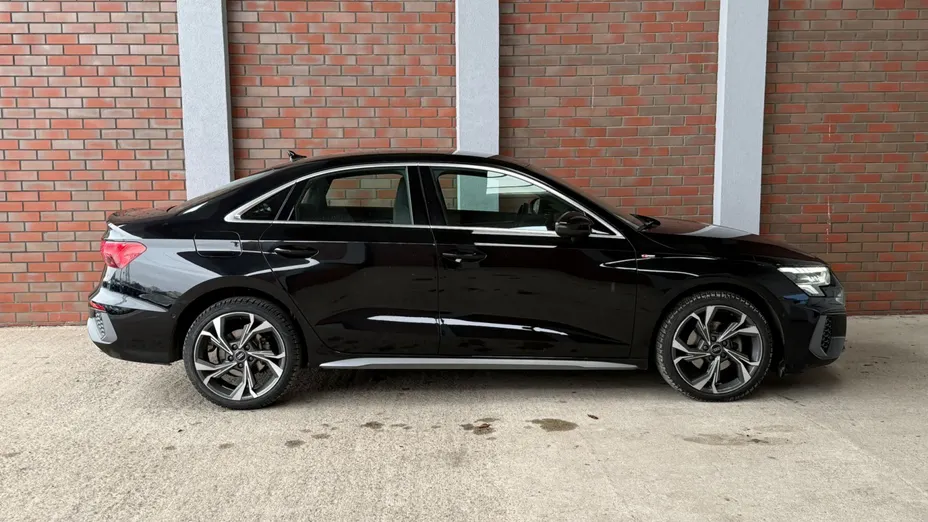 AUDI A3 A3 35 TFSI mHEV S Line S tronic