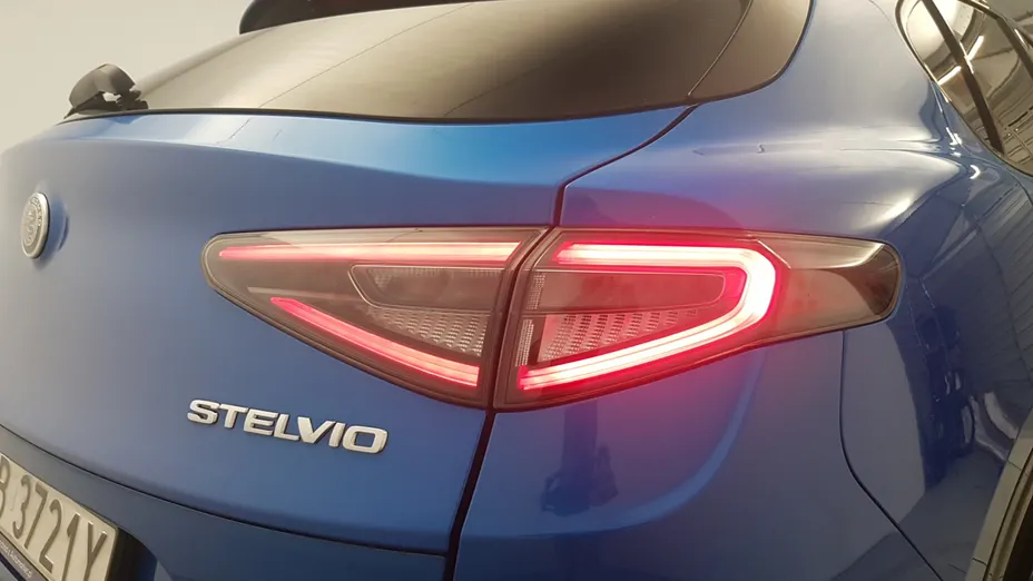 ALFA ROMEO Stelvio Stelvio 2.0 Turbo Veloce Q4 aut