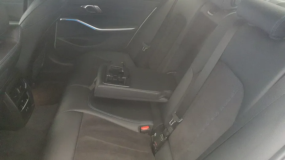 BMW Seria 3 318d mHEV M Sport aut