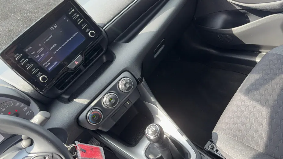 TOYOTA Yaris Yaris 1.0 Comfort