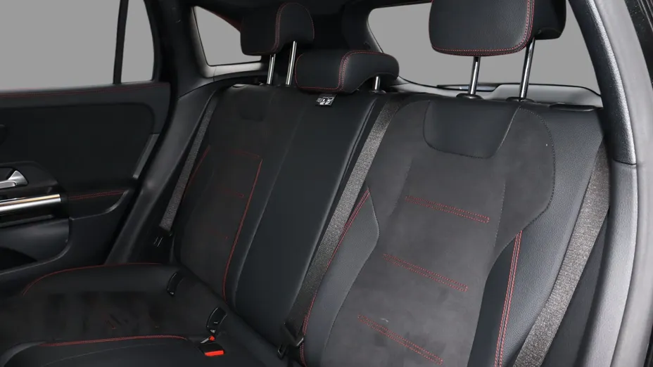 MERCEDES-BENZ GLA GLA 200 mHEV AMG Line 7G-DCT