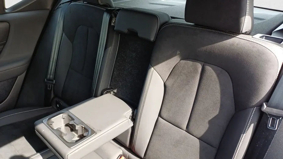 VOLVO XC40 XC40 B3 Plus Dark aut