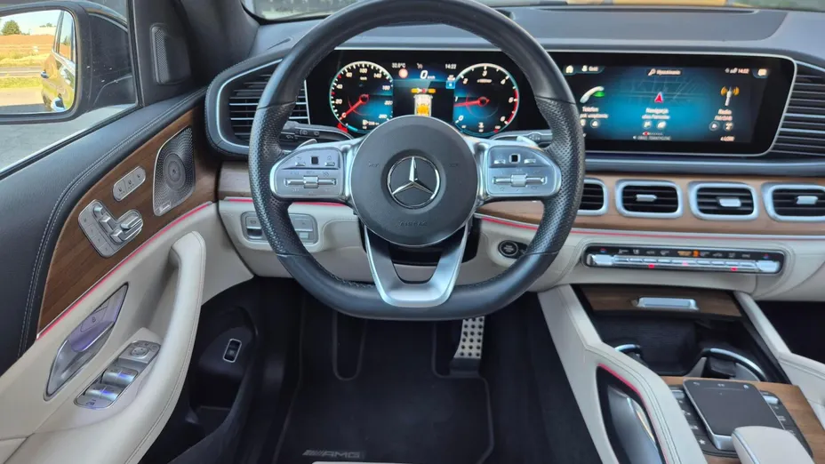 MERCEDES-BENZ GLS -