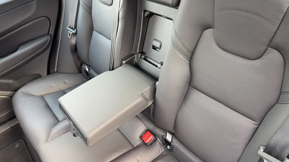 VOLVO XC60 XC60 B5 B AWD Plus Dark aut