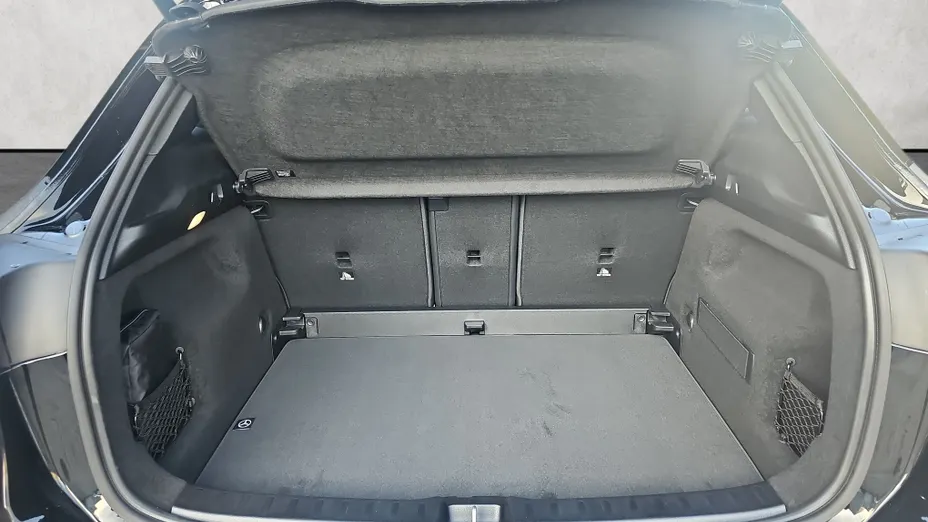 MERCEDES-BENZ GLA GLA 200 AMG Line Nowy