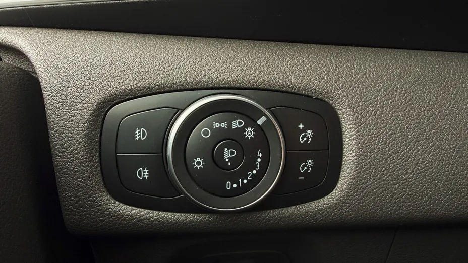 FORD Tourneo Custom Tourneo Custom 2.0 TDCi L2 Titanium SelectShift