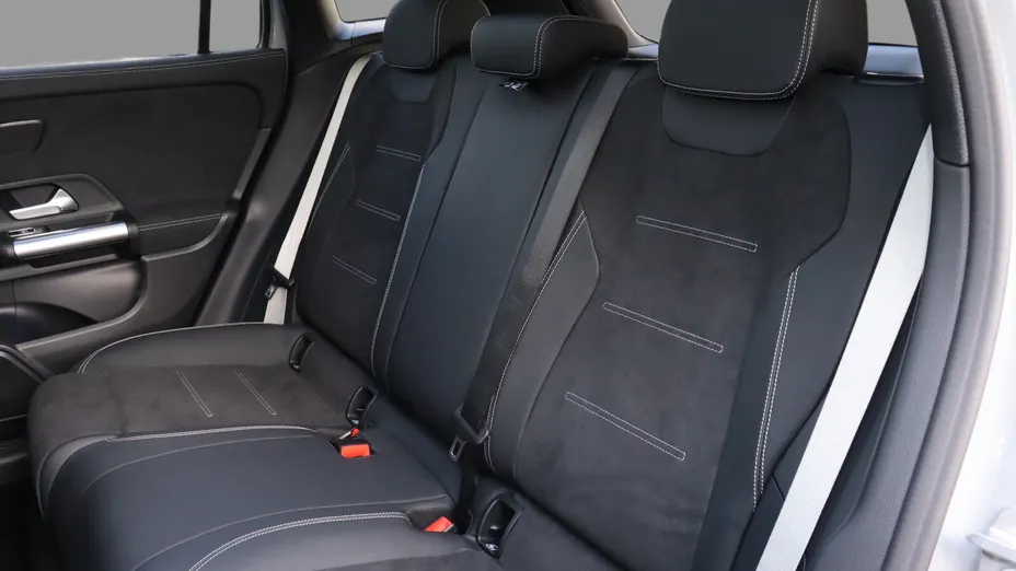 MERCEDES-BENZ GLA GLA 200 d AMG Line 8G-DCT Nowy