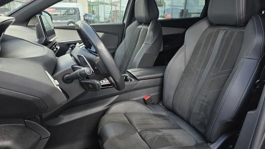 PEUGEOT 5008 5008 1.6 PureTech GT Pack S&S EAT8