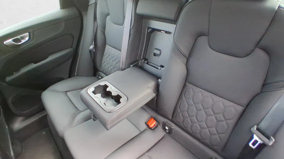 VOLVO XC60 XC60 B5 B AWD Plus Bright aut