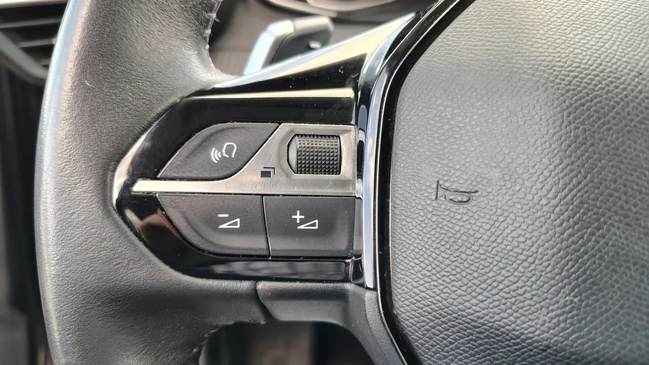 PEUGEOT 2008 2008 1.2 PureTech Active Pack S&S EAT8