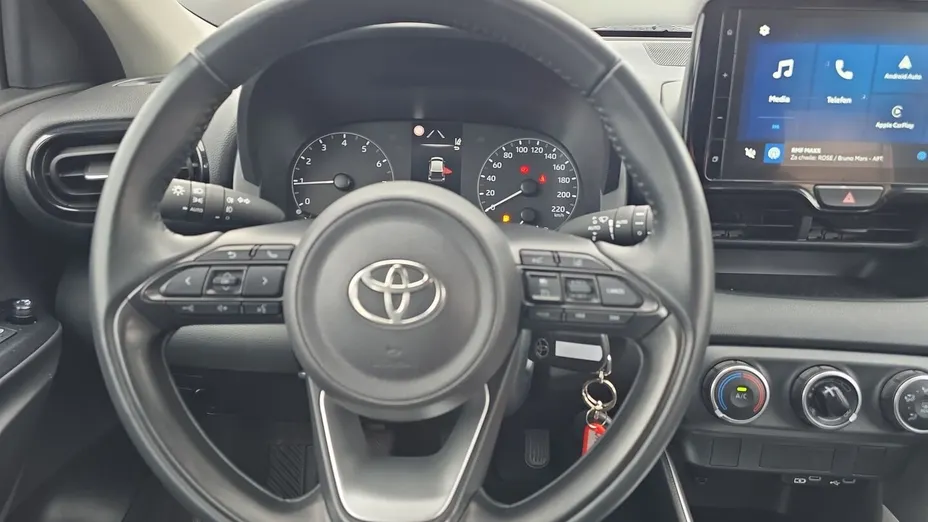 TOYOTA Yaris Yaris 1.5 Comfort