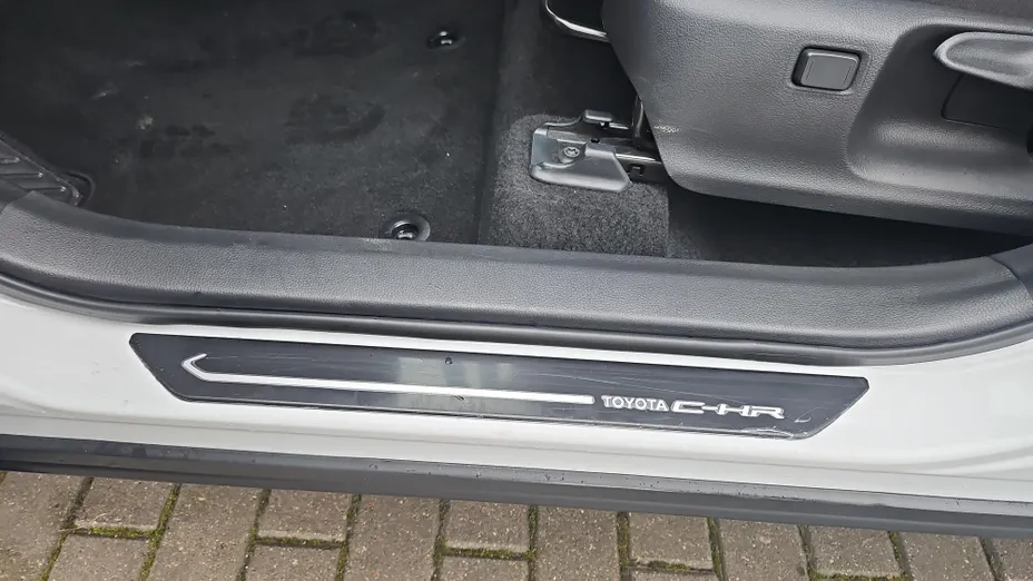 TOYOTA C-HR C-HR 2.0 PHEV Dynamic Force Style