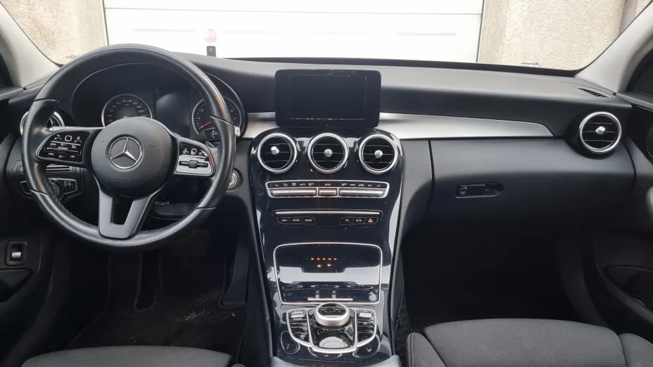 MERCEDES-BENZ C Klasa C 200 9G-TRONIC