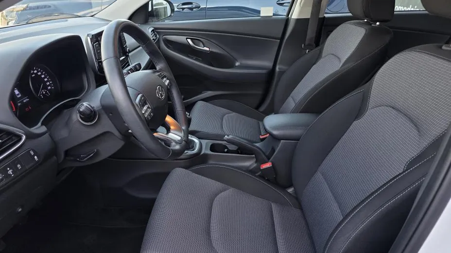 HYUNDAI i30 i30 1.0 T-GDI Modern