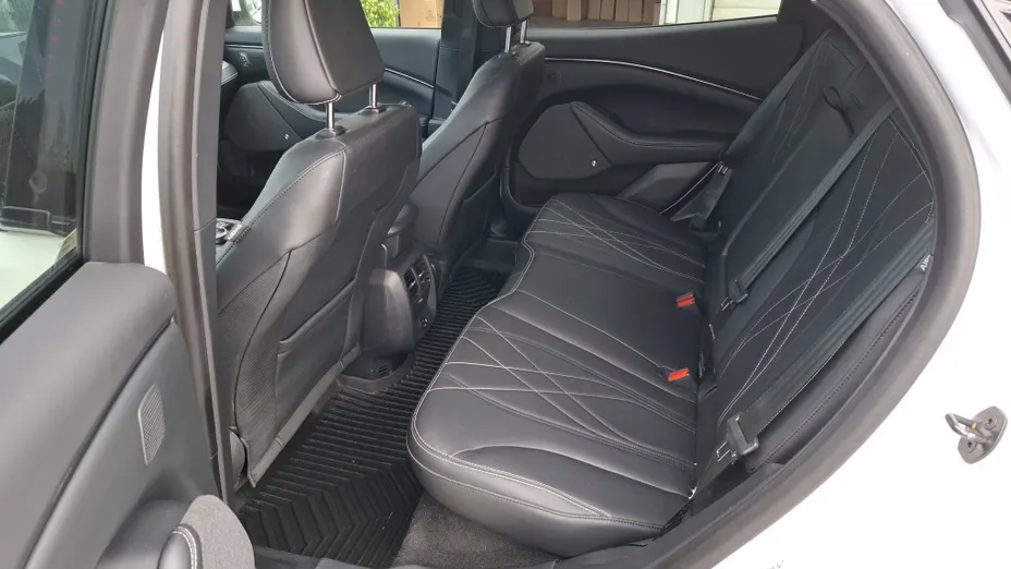 FORD Mustang Mach-E Mustang Mach-E 98kWh RWD