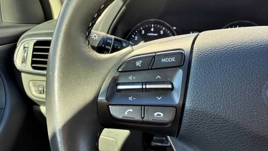 HYUNDAI i30 i30 1.0 T-GDI Modern