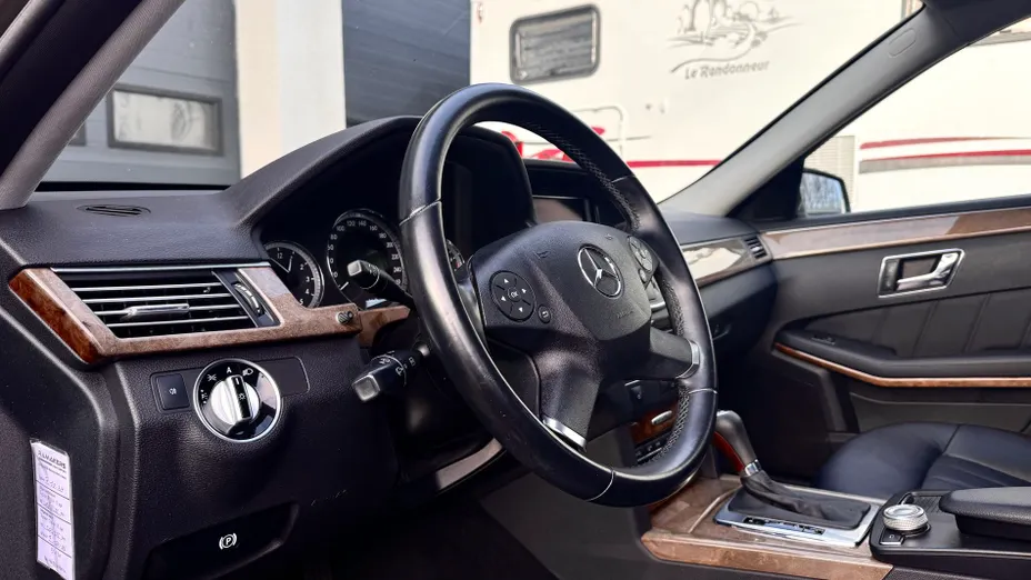 MERCEDES-BENZ E Klasa E 250 CGI BlueEff. Elegance